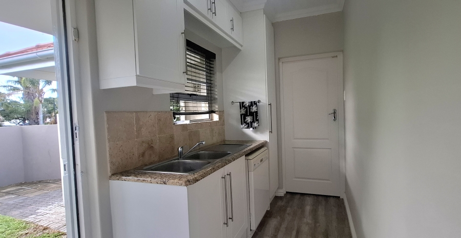 4 Bedroom Property for Sale in Beacon Bay Eastern Cape